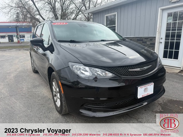 2023 Chrysler Voyager LX FWD