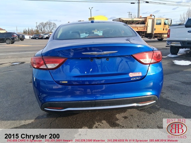 2015 Chrysler 200 Sedan
