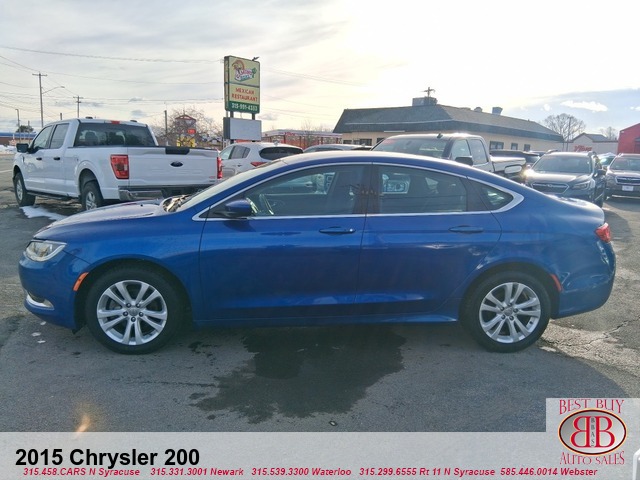2015 Chrysler 200 Sedan