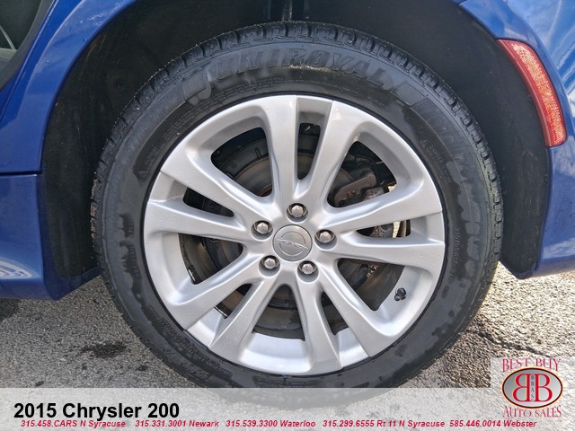 2015 Chrysler 200 Sedan