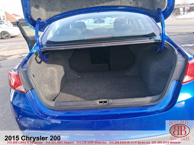 2015 Chrysler 200 Sedan