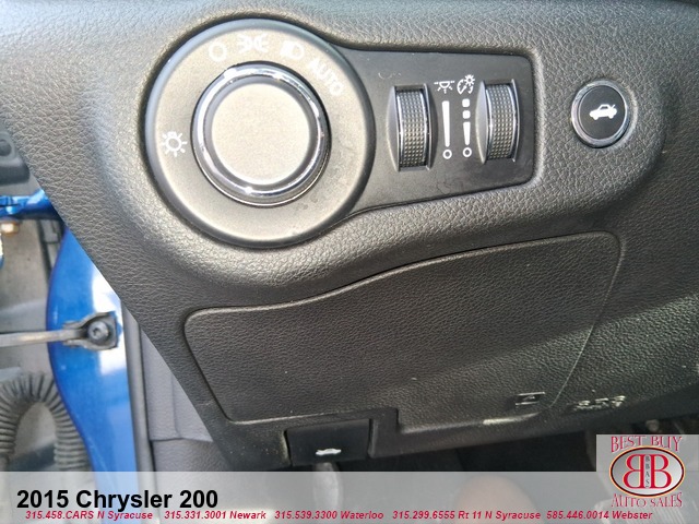2015 Chrysler 200 Sedan