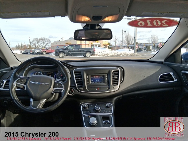 2015 Chrysler 200 Sedan